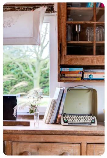 The Dairy, One Bedroom Cottage In A 15Th Century Farmhouse Parham Exteriér fotografie