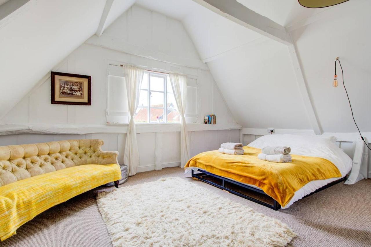 The Dairy, One Bedroom Cottage In A 15Th Century Farmhouse Parham Exteriér fotografie